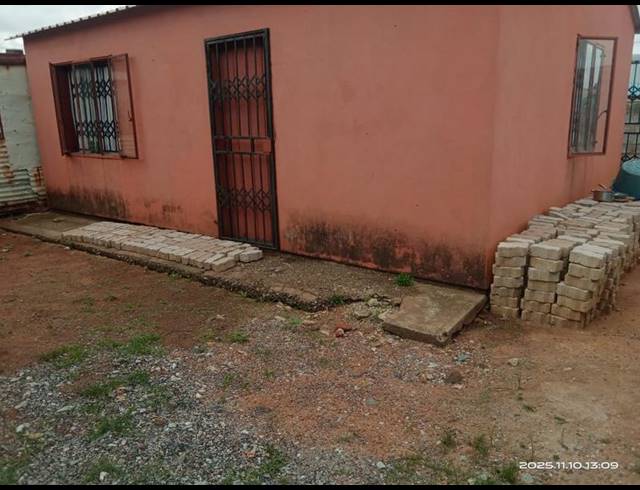2 BEDROOM HOUSE FOR SALE IN DUDUZA